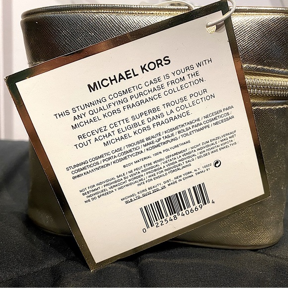 SOLD❗️NEW MKMakeup Bag+Mac Makeup x 3 - Picture 4 of 10